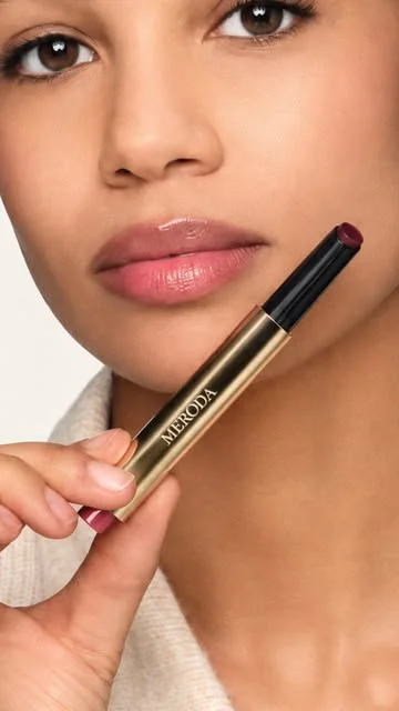 How gorgeous is this liptint. The perfect everyday essential for my busy offi...